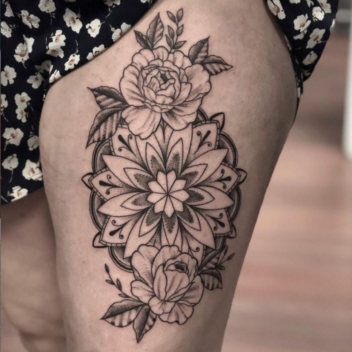 20 Sheets Black Mandala Temporary Tattoo, Rose Henna Flower Design Petal  Leaf Sketch Words Fake Tattoo Sticker for Cool Women Lady Girls, Body Art  on Back of hand Finger Arm Clavicle Waterproof :